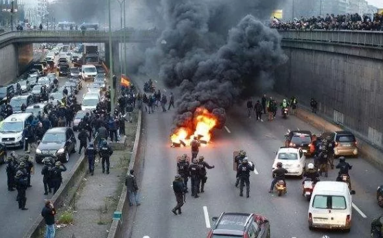 法国大罢工进入第4周，船公司拒靠港货物被延误，外贸物流业在遭殃！